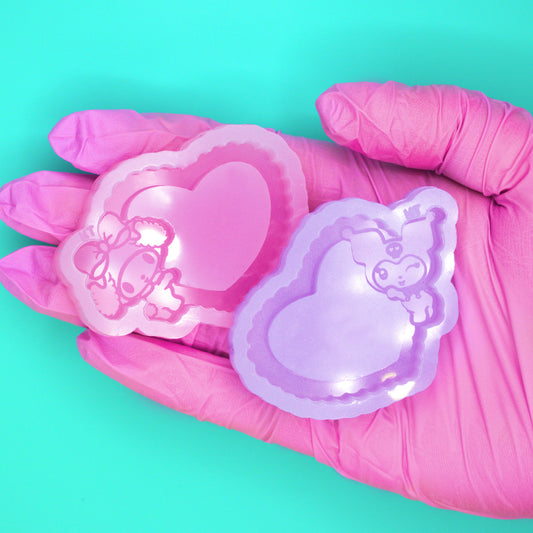 Cutie Holding Ruffle Heart Shaker Silicone Mold